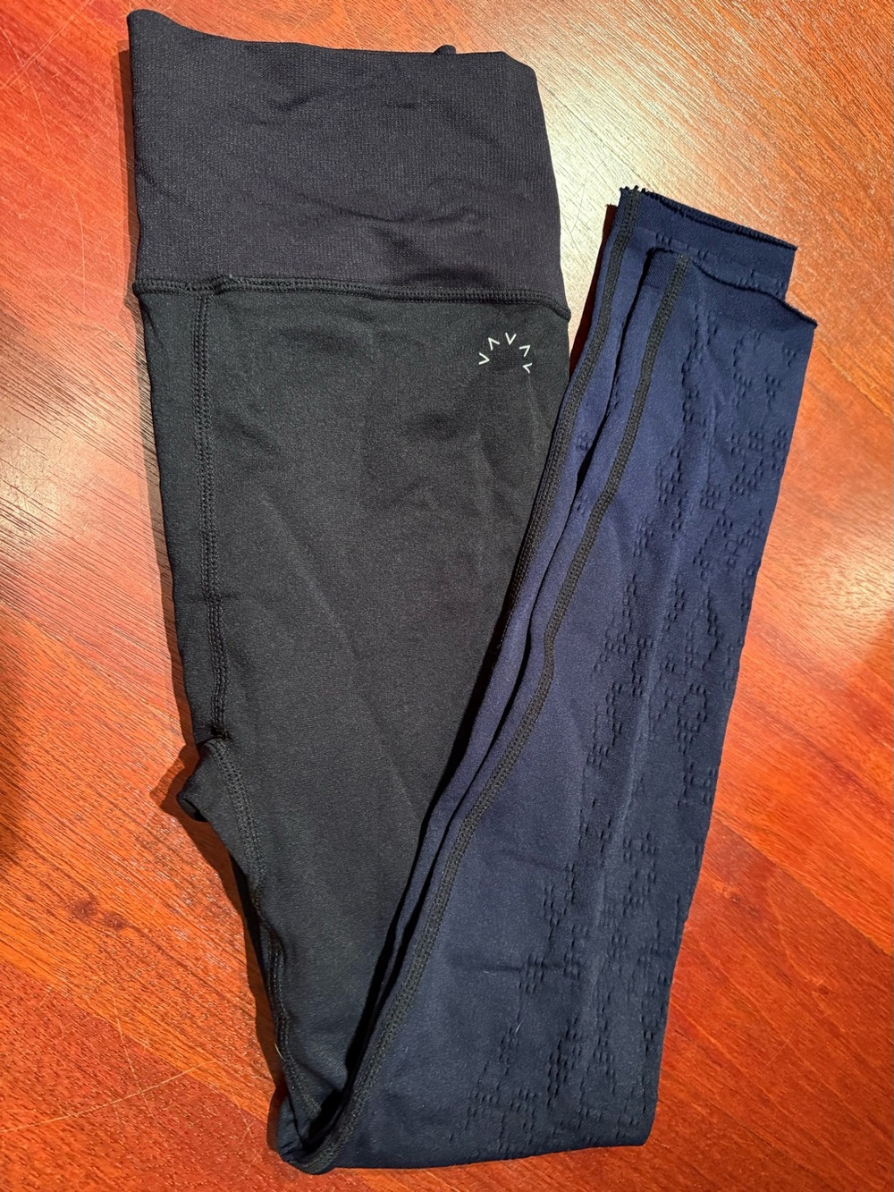 Women’s Varley leggings - black to blue - small